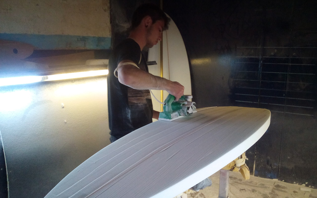 Curso reparación y elaboración tablas de surf